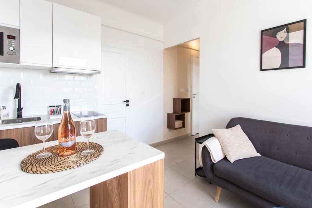 L33 2p Jean Medecin Centrale/ 2 Balcony & Ac * Nice